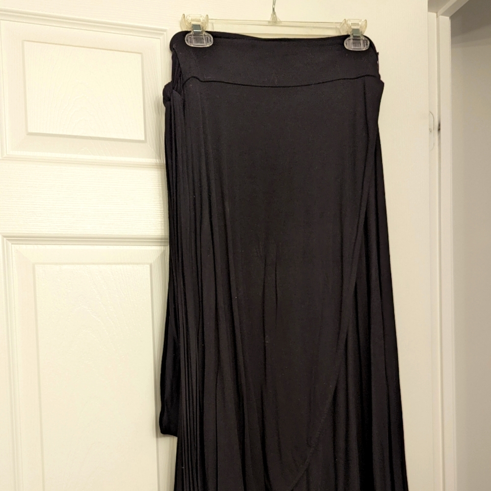 GAP black wrap skirt